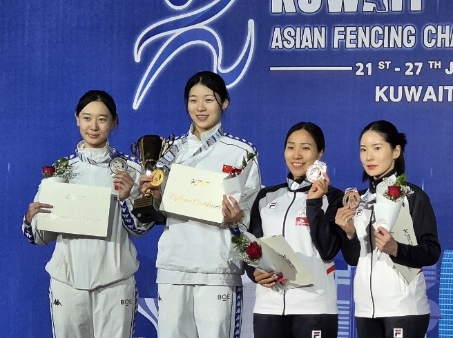 동메달 획득한 송세라(오른쪽부터)와 강영미